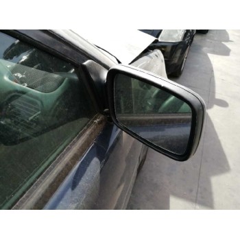 volvo v40 familiar del año 2002