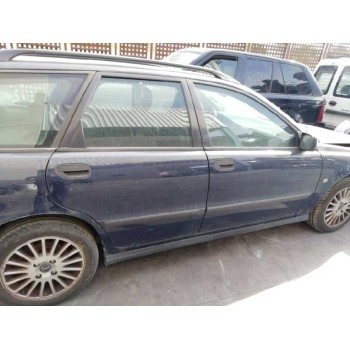 volvo v40 familiar del año 2002