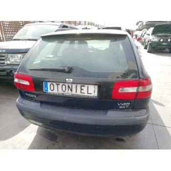 volvo v40 familiar del año 2002