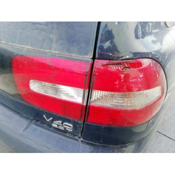 volvo v40 familiar del año 2002