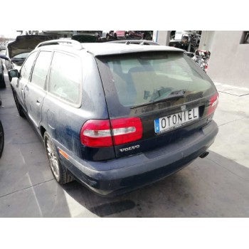 volvo v40 familiar del año 2002