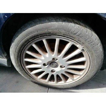 volvo v40 familiar del año 2002