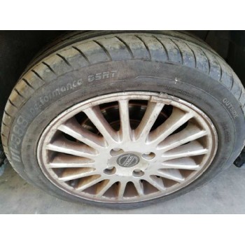 volvo v40 familiar del año 2002