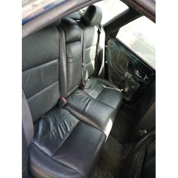 volvo v40 familiar del año 2002