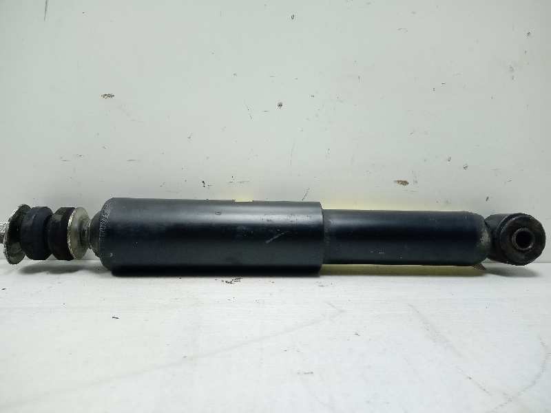 Recambio de amortiguador delantero derecho para nissan cabstar 01.04 referencia OEM IAM 20v008153071  