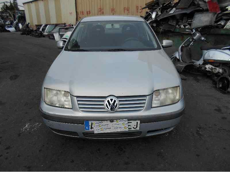 volkswagen bora berlina (1j2) del año 2000