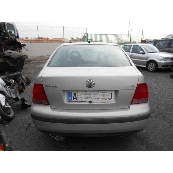 volkswagen bora berlina (1j2) del año 2000
