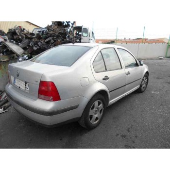 volkswagen bora berlina (1j2) del año 2000