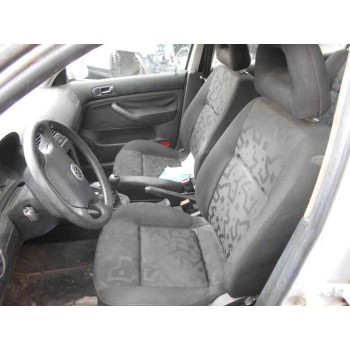 volkswagen bora berlina (1j2) del año 2000