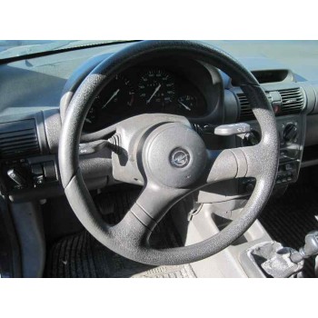 opel corsa b del año 1996