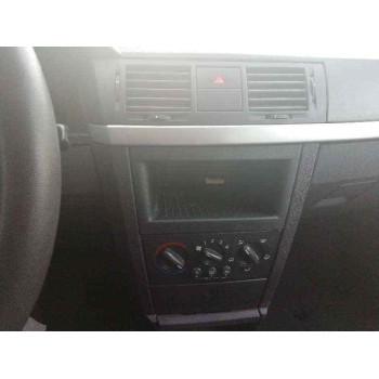 opel meriva del año 2004