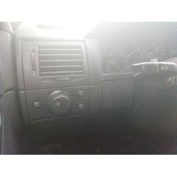 opel meriva del año 2004