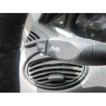 ford focus berlina (cak) del año 2001