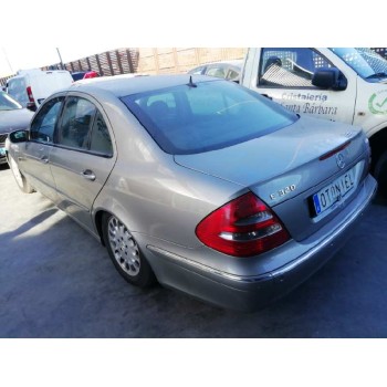 mercedes-benz clase e (w211) berlina del año 2005