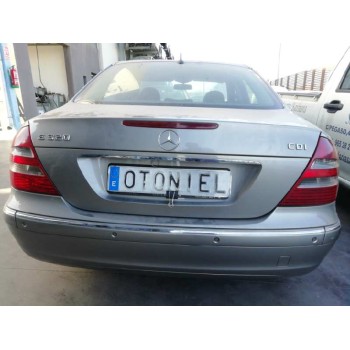mercedes-benz clase e (w211) berlina del año 2005