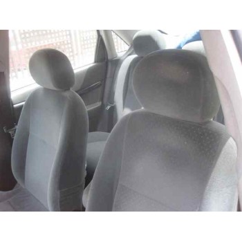 ford focus berlina (cak) del año 2001