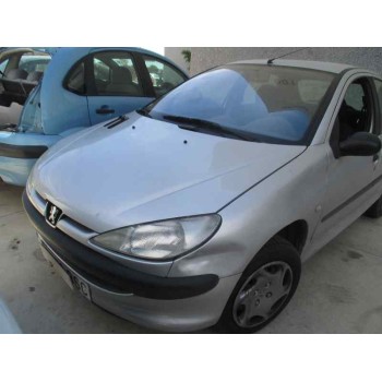 peugeot 206 berlina del año 2002