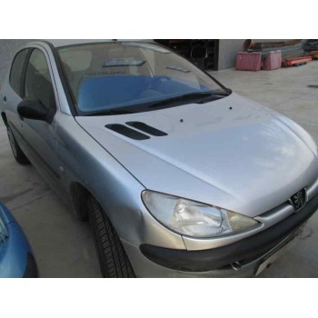 peugeot 206 berlina del año 2002