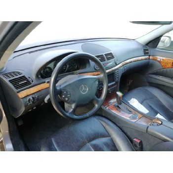 mercedes-benz clase e (w211) berlina del año 2005