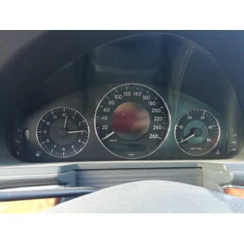 mercedes-benz clase e (w211) berlina del año 2005