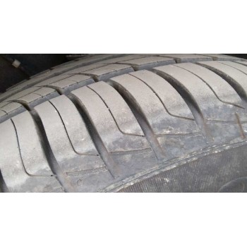 saab 9-3 berlina del año 2001