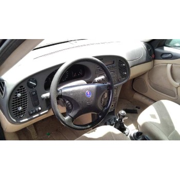 saab 9-3 berlina del año 2001