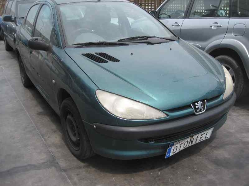 peugeot 206 berlina del año 2001
