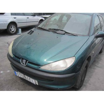 peugeot 206 berlina del año 2001