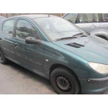 peugeot 206 berlina del año 2001