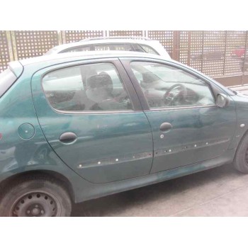 peugeot 206 berlina del año 2001