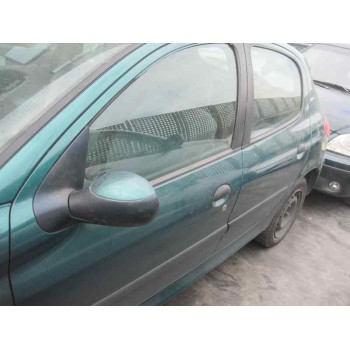 peugeot 206 berlina del año 2001