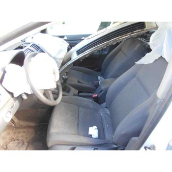 volkswagen golf v berlina (1k1) del año 2004