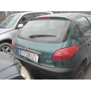 peugeot 206 berlina del año 2001