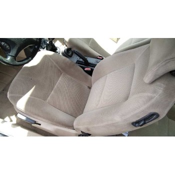 saab 9-3 berlina del año 2001