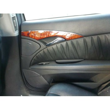 mercedes-benz clase e (w211) berlina del año 2005