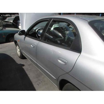 daewoo nubira berlina del año 2000