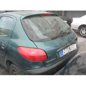 peugeot 206 berlina del año 2001