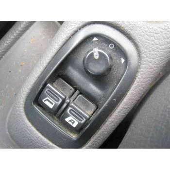 peugeot 206 berlina del año 2001