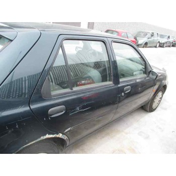 ford fiesta berlina del año 1997