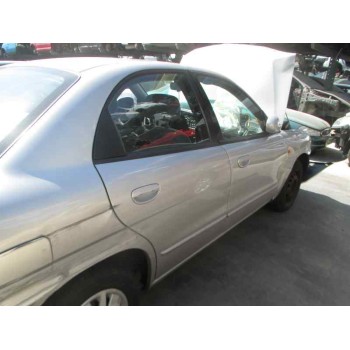 daewoo nubira berlina del año 2000