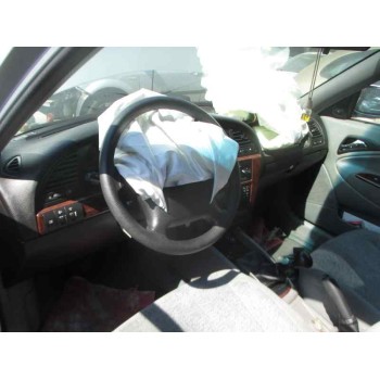 daewoo nubira berlina del año 2000