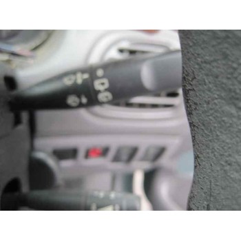 peugeot 206 berlina del año 2001