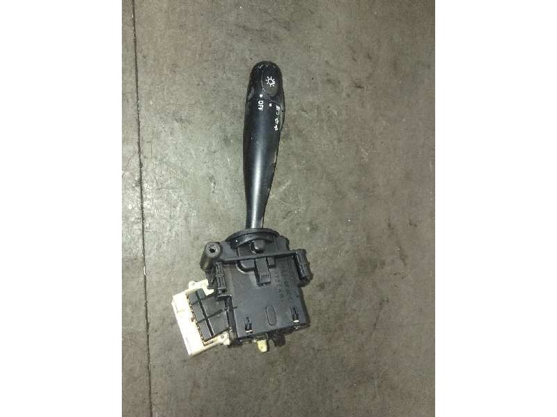Recambio de mando intermitentes para toyota yaris (ncp1/nlp1/scp1) 1.0 linea luna referencia OEM IAM S / R  