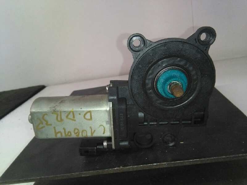 Recambio de motor elevalunas delantero derecho para ford fiesta (cbk) ambiente referencia OEM IAM   3 P 2 PINS
