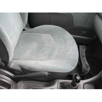 peugeot 206 berlina del año 2001