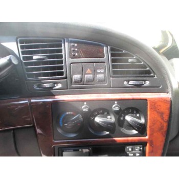 daewoo nubira berlina del año 2000