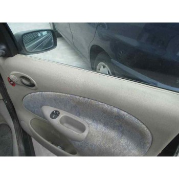 ford fiesta berlina del año 1997