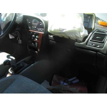 daewoo nubira berlina del año 2000