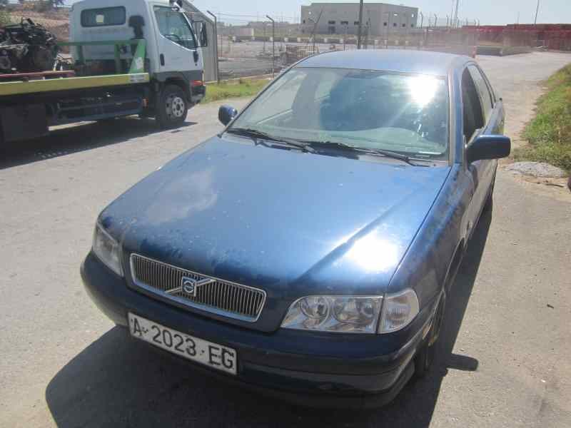 volvo s40 berlina del año 2000