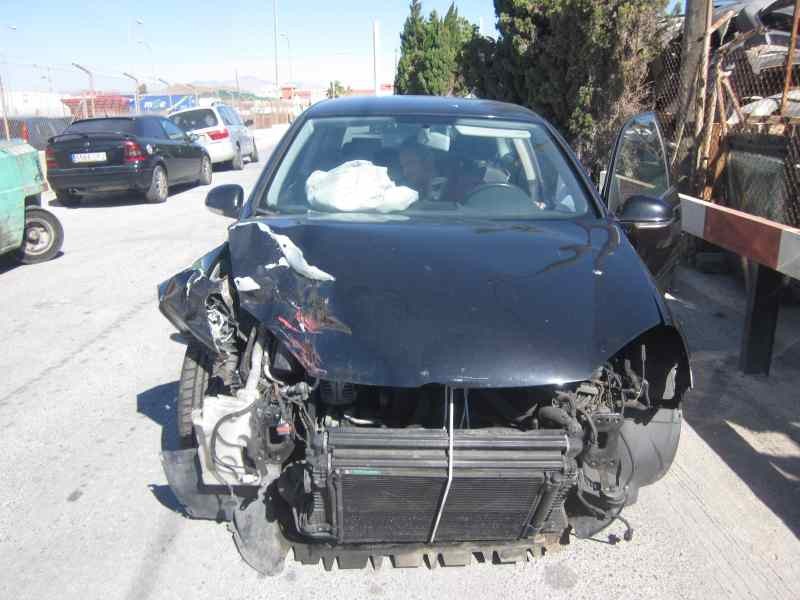 volkswagen golf v berlina (1k1) del año 2004